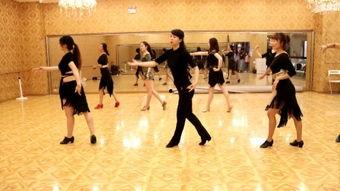 成人轻快独舞视频教程,跟随视频教程学舞步