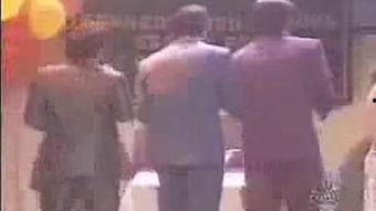 成人吃奶过程视频短片,揭秘成人吃奶的神秘世界