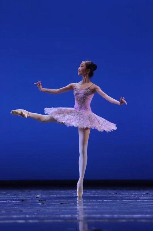 芭蕾舞成人课前游戏视频,芭蕾舞成人课前游戏时光