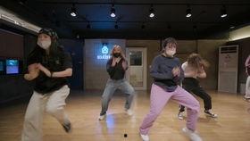 传奇舞蹈成人舞蹈视频,成人舞蹈视频中的魅力演绎与情感释放