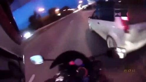 成人摩托飙车视频,成人摩托飙车极限挑战  第1张