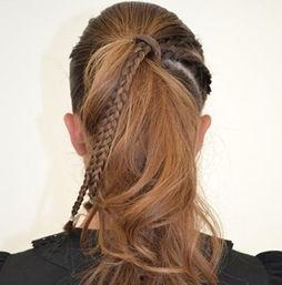 成人编发发型视频  第1张