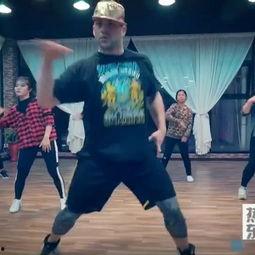 男生成人的舞蹈视频,揭秘男生成人舞蹈的魅力瞬间  第2张