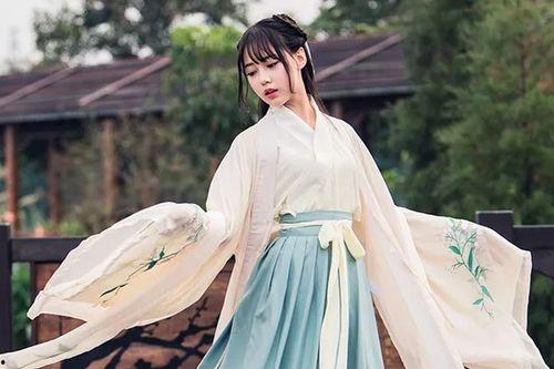 汉服女成人正品视频,成人正品视频中的古典韵味展现  第3张